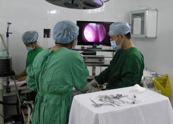 Nâng ngực Y-line áp dụng kỹ thuật nội soi chính xác, an toàn 2